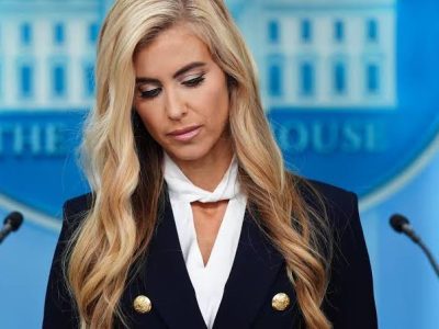 Katie Zacharia deja la portavocía de la Casa Blanca tras polémica por credenciales