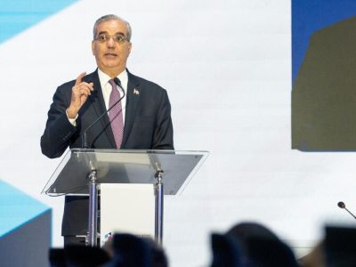 Abinader llama a fortalecer integración regional en apertura de la Cepal