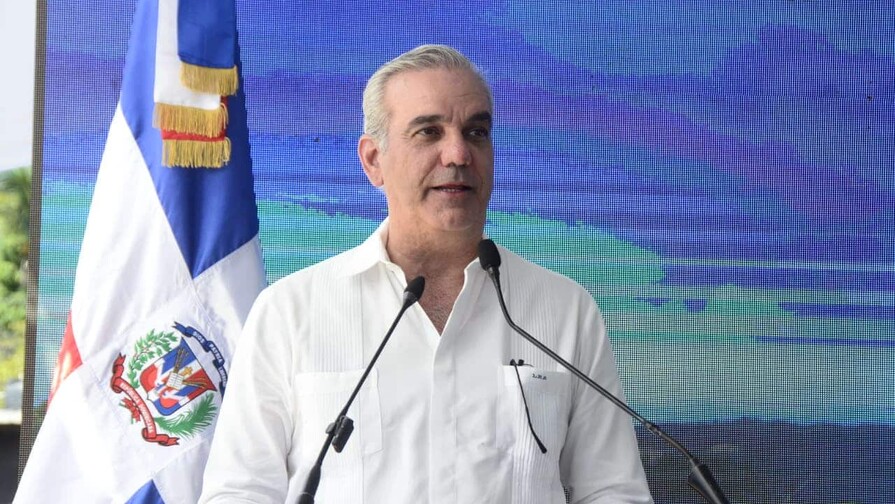 Abinader inaugura puente sobre río La Leonora en Maimón tras más de tres décadas de espera