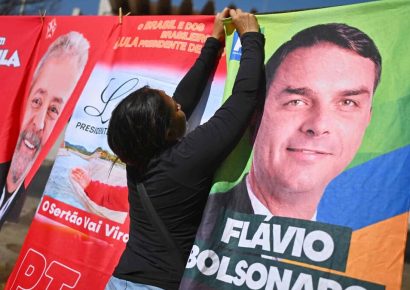 Lula y Flávio Bolsonaro ejercen el voto en jornada decisiva