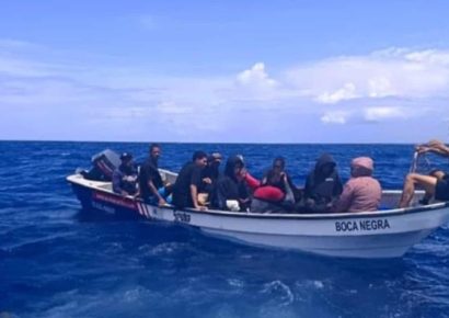 Guardia Costera rescata 40 migrantes y confirma tres muertos