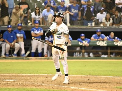 Estrellas Orientales apuestan por alineación zurda en inicio de temporada